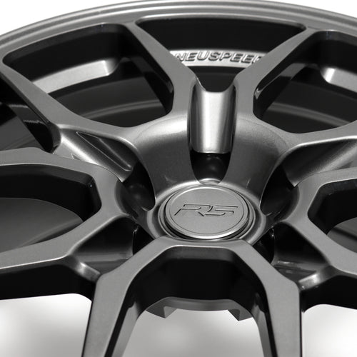 RSe10R 18x9.0 • ET45 • 5:112 • 57.1CB Gun Metallic • Gloss