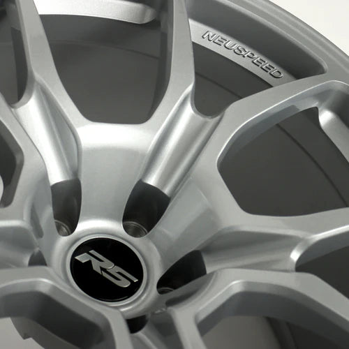 RSe10R • BMW 19x11.0 • ET18 • 5:112 • 66.5CB Silver • Gloss