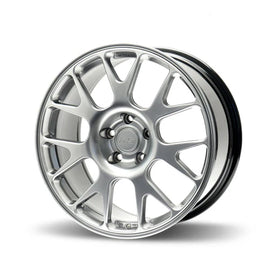 RSe143 18x8.5 • ET45 • 5:112 • 57.1CB Hyper Silver • Gloss
