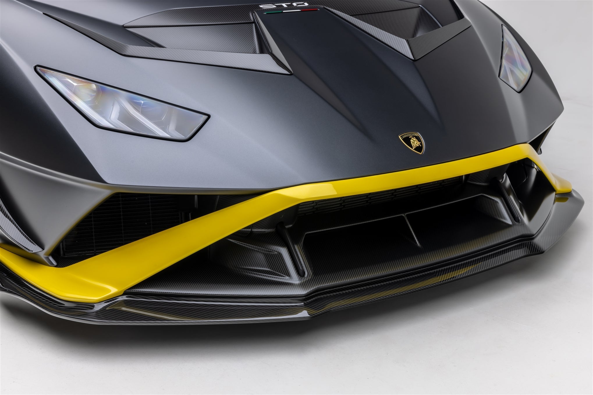 HURACAN STO AERO FRONT SPOILER CARBON FIBER - 0