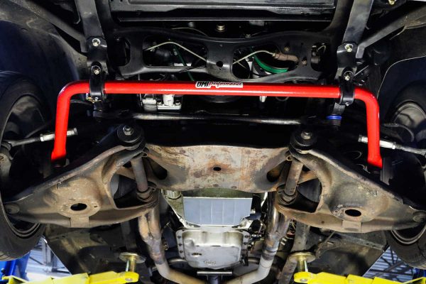 UMI Performance 73-87 GM C10 Front Sway Bar 1-3/8in tubular