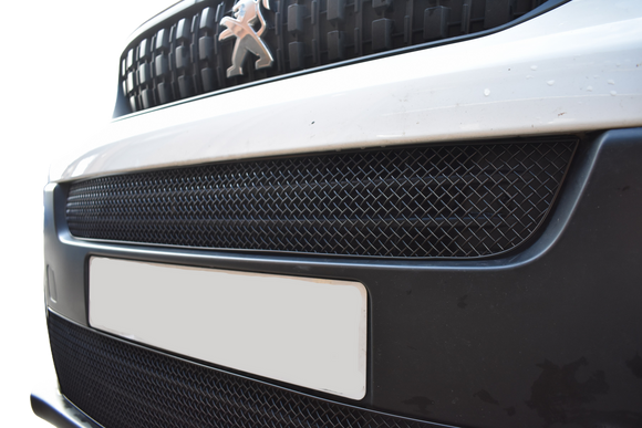 Zunsport Peugeot Expert / Citroen Dispatch / Vauxhall Vivaro Front Grille Set - Black Finish