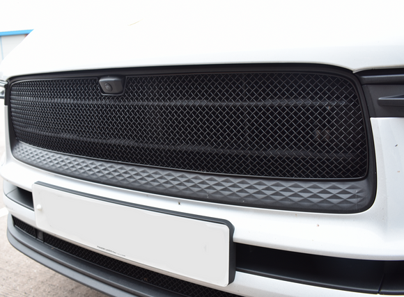 Zunsport Porsche Macan S and GTS 2021 Facelift / 2022 with Driving Camera - Upper Grille Black finish