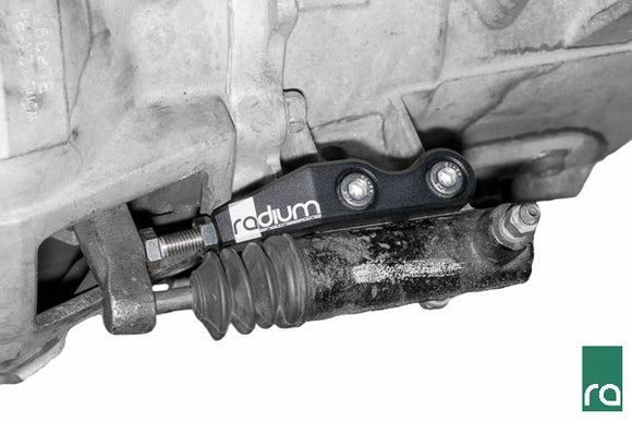 RADIUM ENGINEERING CLUTCH FORK STOP: 2003–2016 MITSUBISHI LANCER EVOLUTION