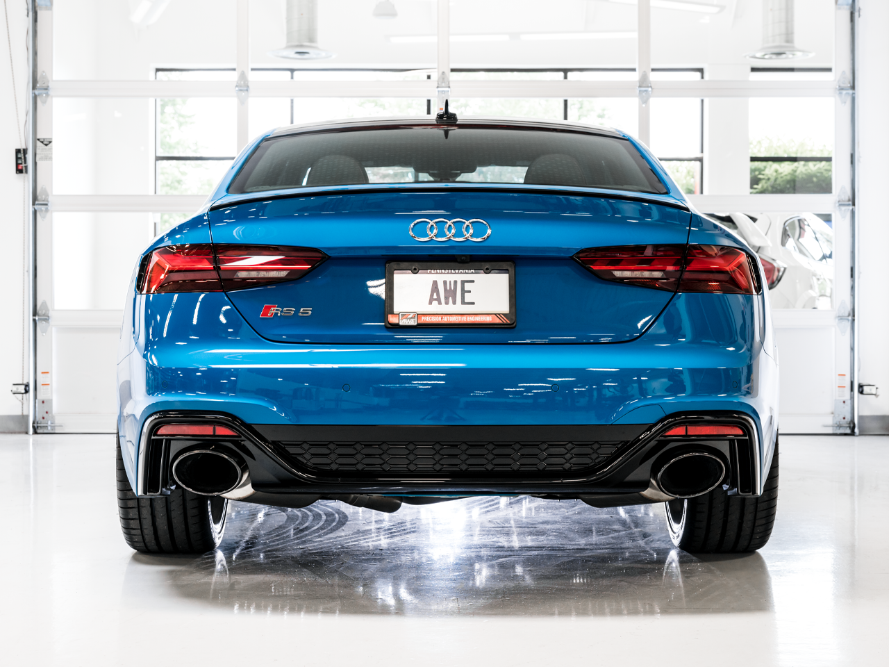 AWE Touring Edition Exhaust for Audi B9.5 RS 5 Coupe - Non-Resonated - Diamond Black RS-style Tips