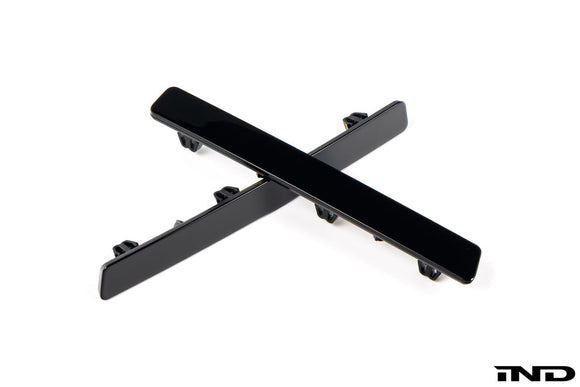 IND NA5 iX3 / G65 X5 M-Sport Rear Painted Reflector Set