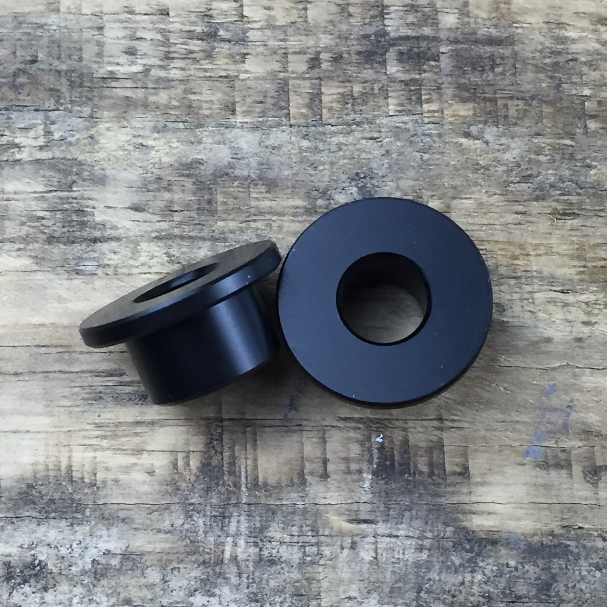 ROUND FRONT SHIFTER CARRIER BUSHINGS - E30, E34, E24 & E28 - 0