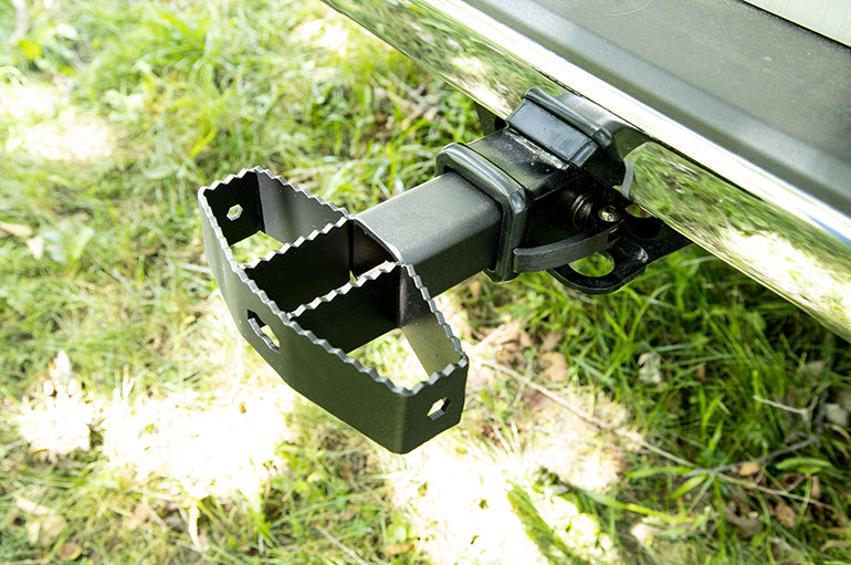 Deezee Universal Hitch Step - 0