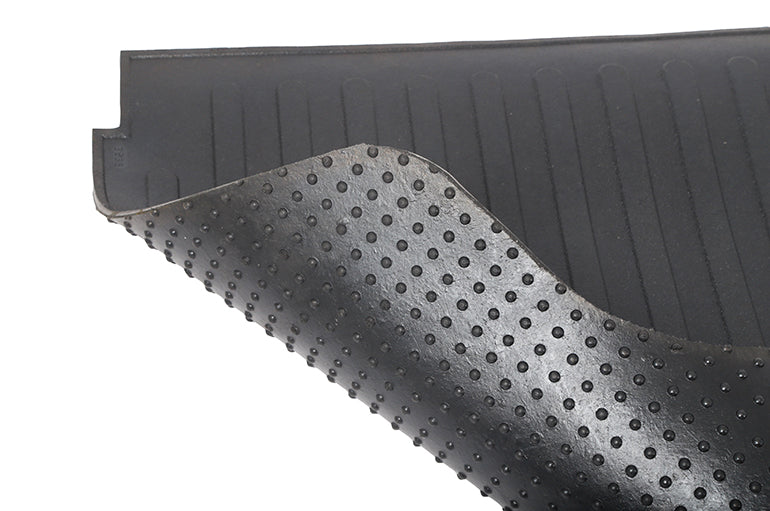 Deezee 88-00 Chevrolet/GMC C/K Pickup Heavyweight Bed Mat - Custom Fit 8Ft Bed (Lined Pattern)