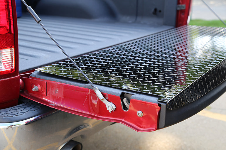 Deezee 02-09 Dodge Ram Tailgate Protector Full Black-Tread - 0