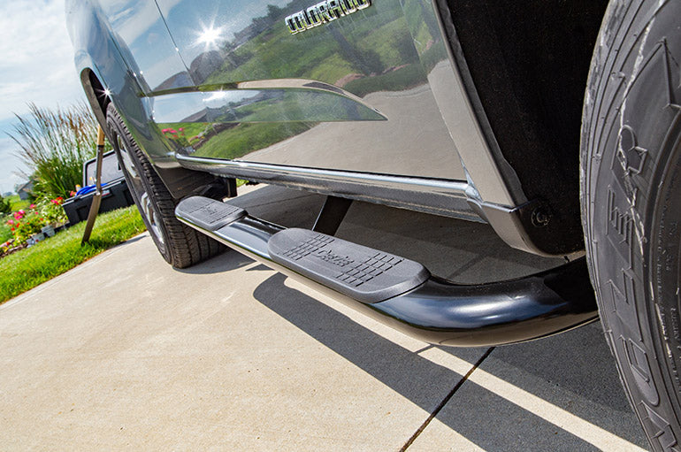 Deezee 14-19 Chevrolet Silverado Tubes - 4In Oval Black Steel CrewCab - 0
