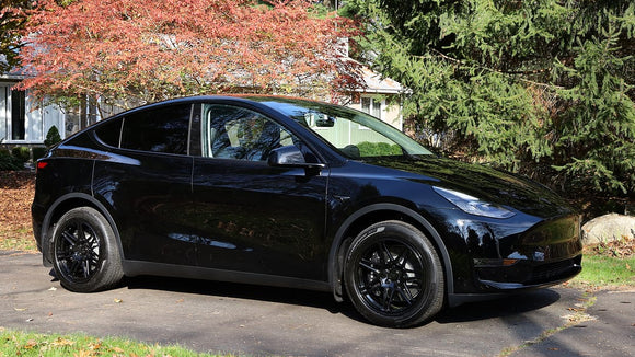 RSf72 • Tesla 19x10.5 • ET45 • 5:114.3 • 64.1CB Black • Gloss