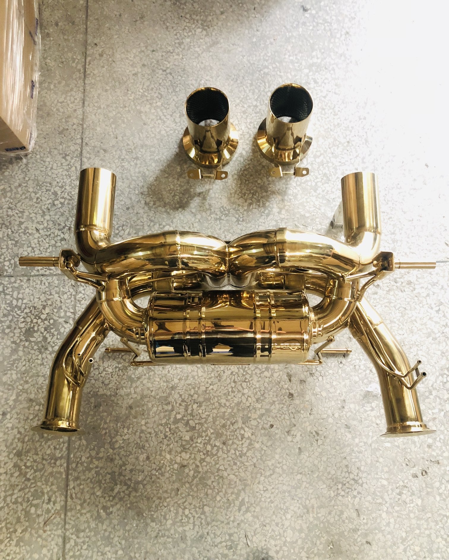 LAMBORGHINI AVENTADOR SVJ EXHAUST - 0
