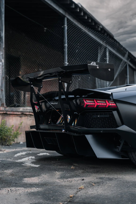 CHASIS MOUNTED CARBON APR SPOILER AND DIFFUSER - AVENTADOR