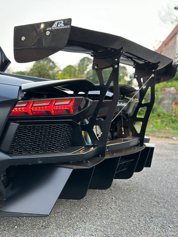 CHASIS MOUNTED CARBON APR SPOILER AND DIFFUSER - AVENTADOR