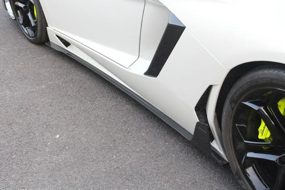 Carbon Fiber Rear Fender Trim for Lamborghini Aventador LP700