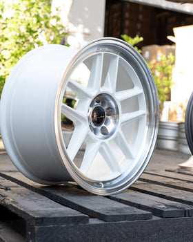 Revolve APVD No. 1219 18" 5x100/5x114.3 Gloss White