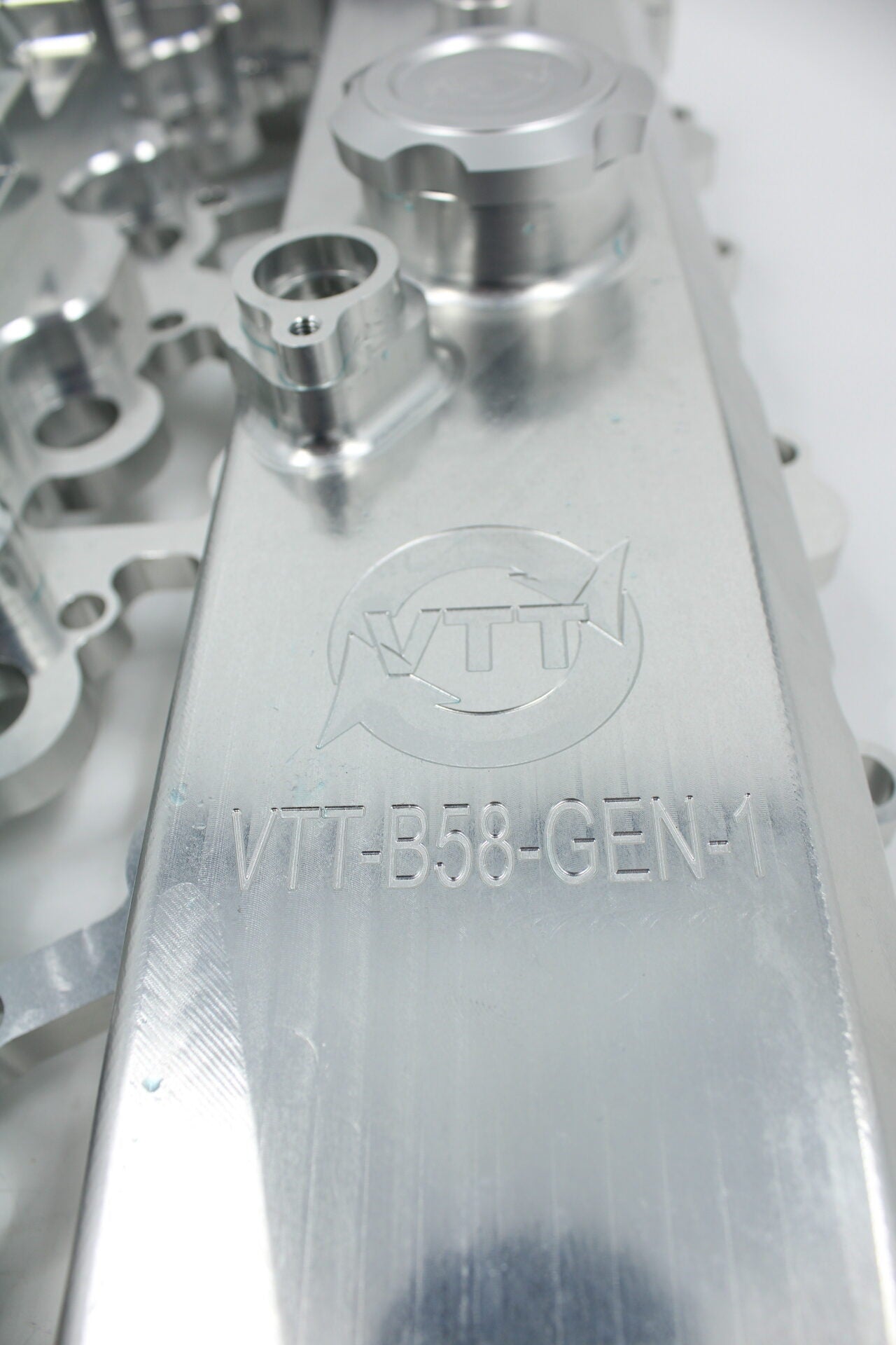 VTT B58 Gen 1 BILLET CNC Valve Cover