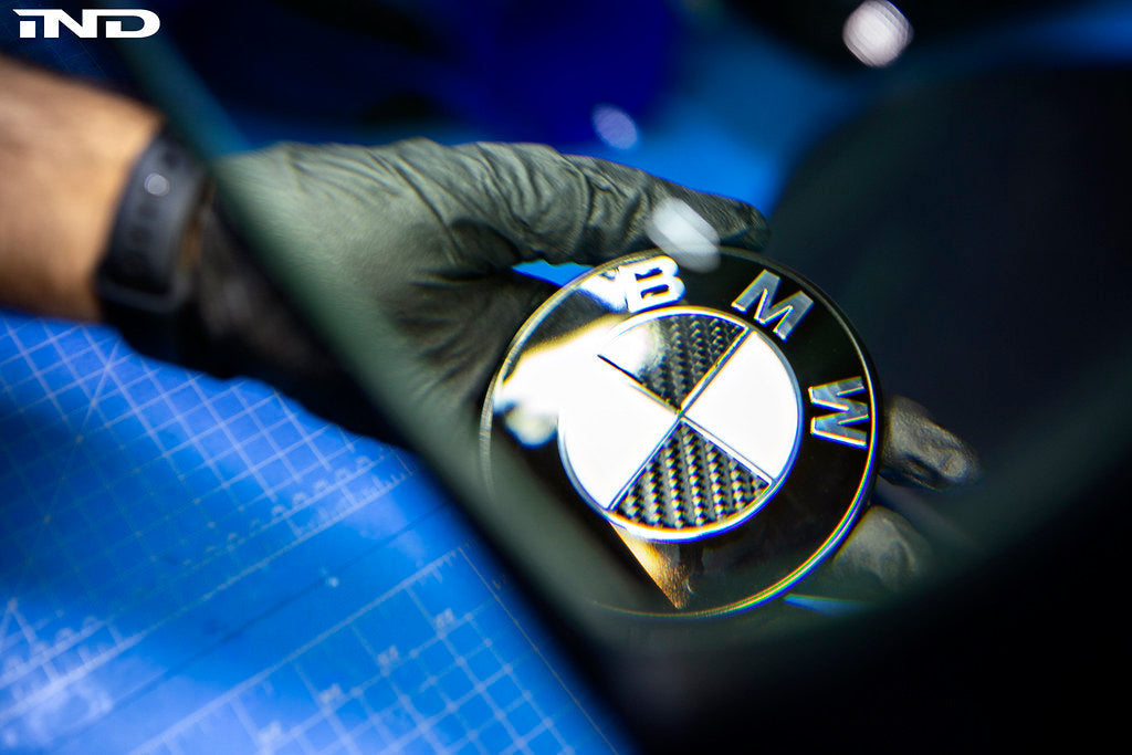 IND E71 X6M Carbon BMW Roundel