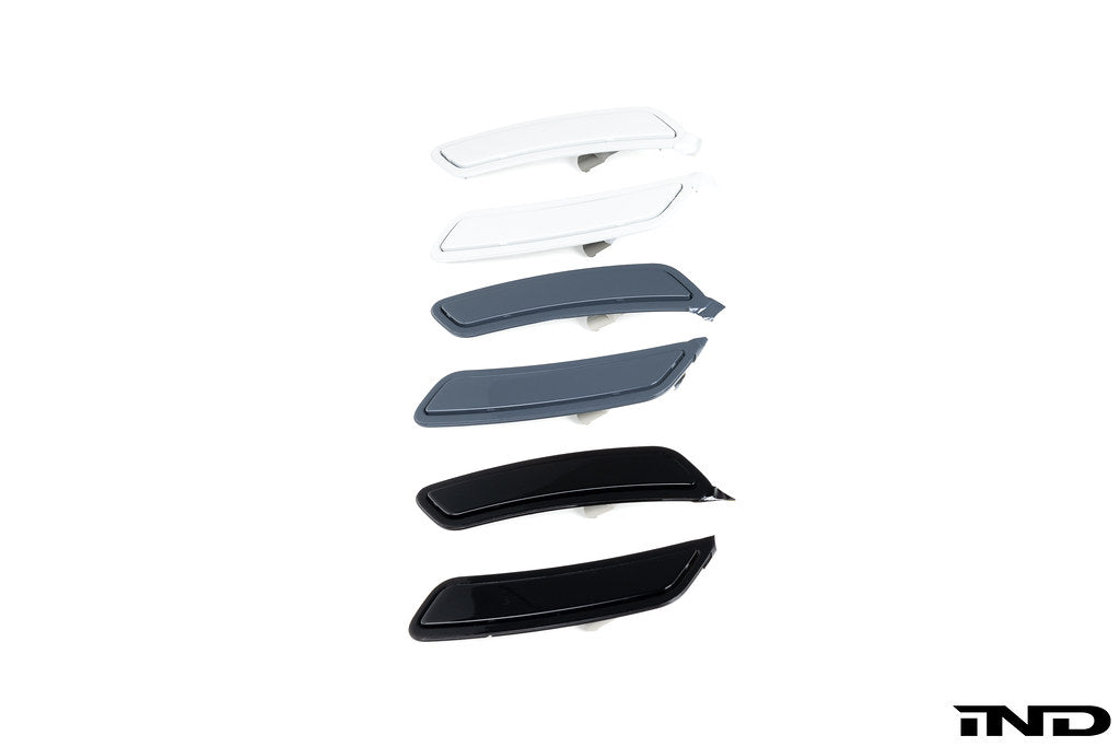 IND I20 iX Painted Rear Reflector Set
