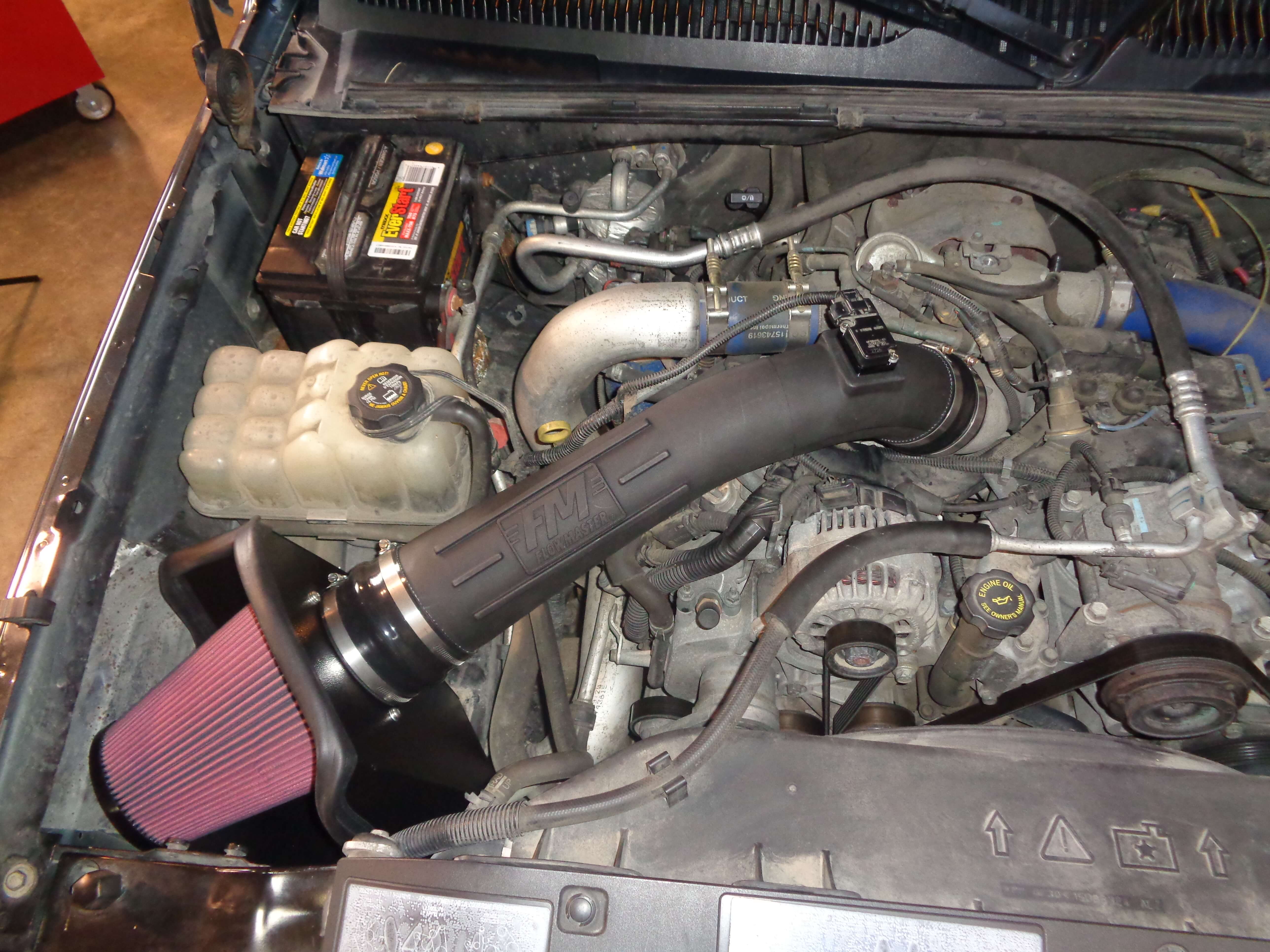 FLOWMASTER 01-04. SIERRA/SILVERADO HD. 6.6L DSL. PERFORMANCE AIR INTAKE
