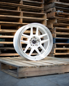 Revolve APVD No. 1219 18" 5x100/5x114.3 Gloss White - 0