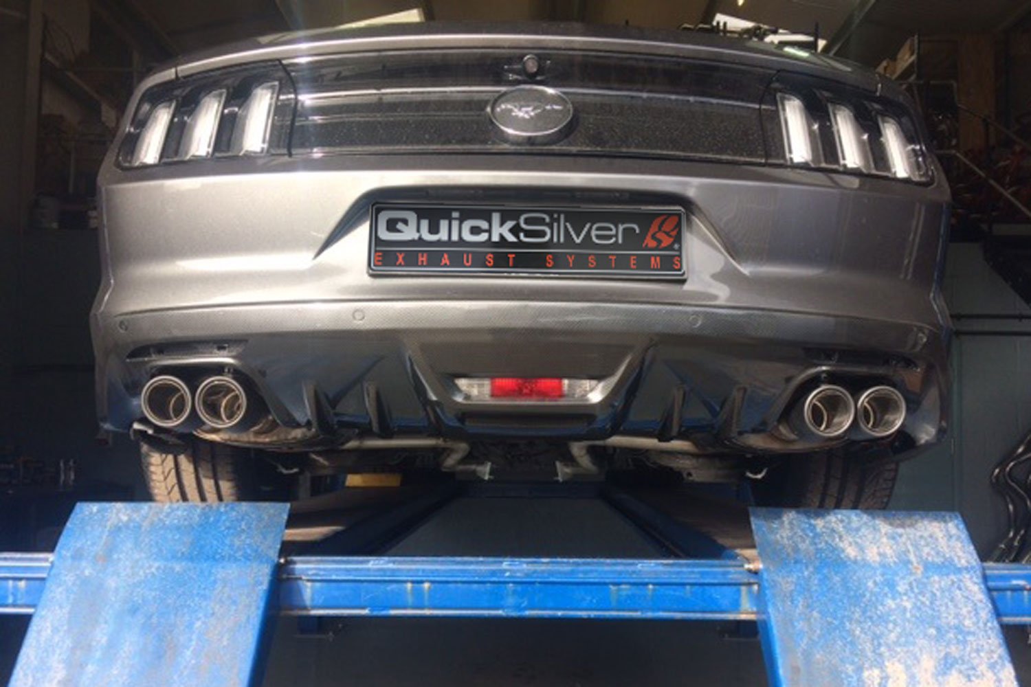 Ford Mustang 2.3 Ecoboost - Sound Architect Active Valve Sport Exhaust with Y-Pipe and Quad carbon Tips (2015-18)