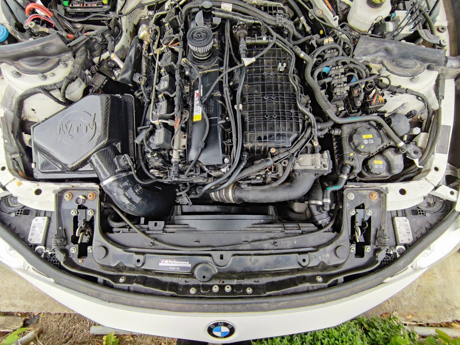 VTT F-Series BMW B58 MODULAR Carbon Fiber Intake System