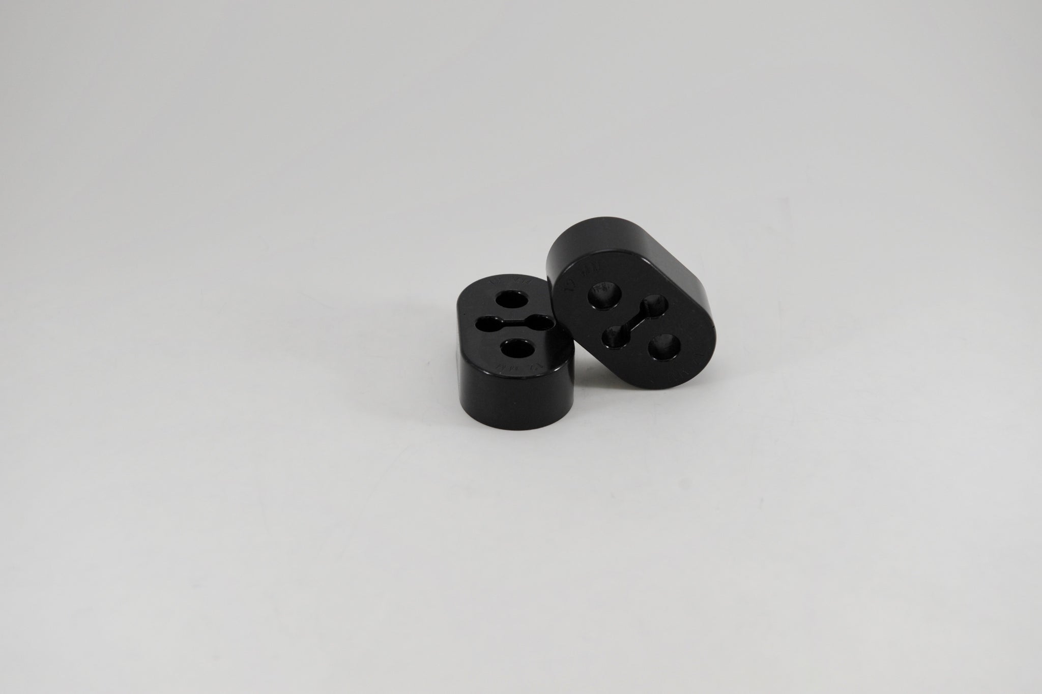 Exhaust Hanger Black 12mm